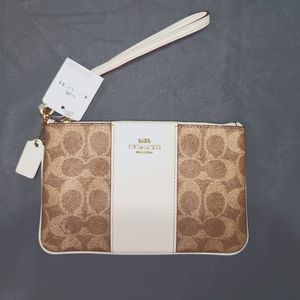 COACH LEATHER WRISTLET NWT